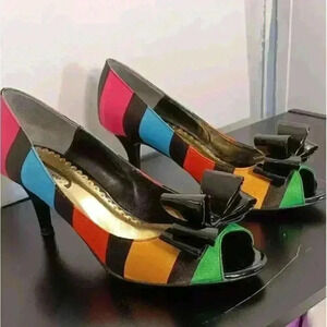 "J. RENEE" SZ 7.5 Brite Multi Stripe Patent‎ & Satin Ladies Heels Patent Bows